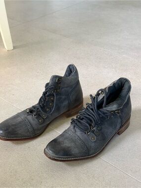 Free People Women’s Dark Blue/Grey Lace-Up Leather Ankle Boots